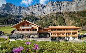Gadmer Lodge - dein Zuhause in den Bergen am Sustenpass im Berner Oberland